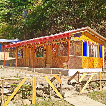 Shanti People Huts & Camp 卡索尔 外观 照片