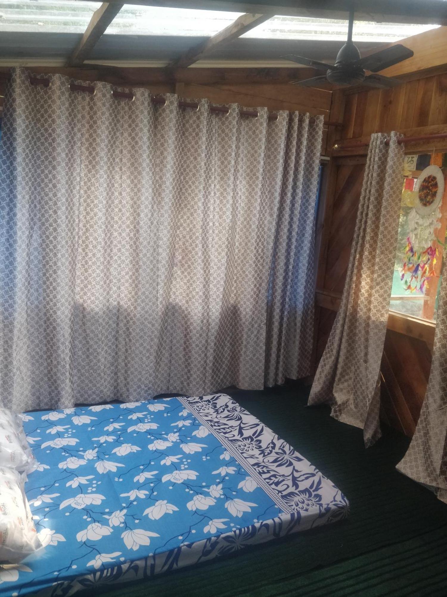 Shanti People Huts & Camp 卡索尔 客房 照片