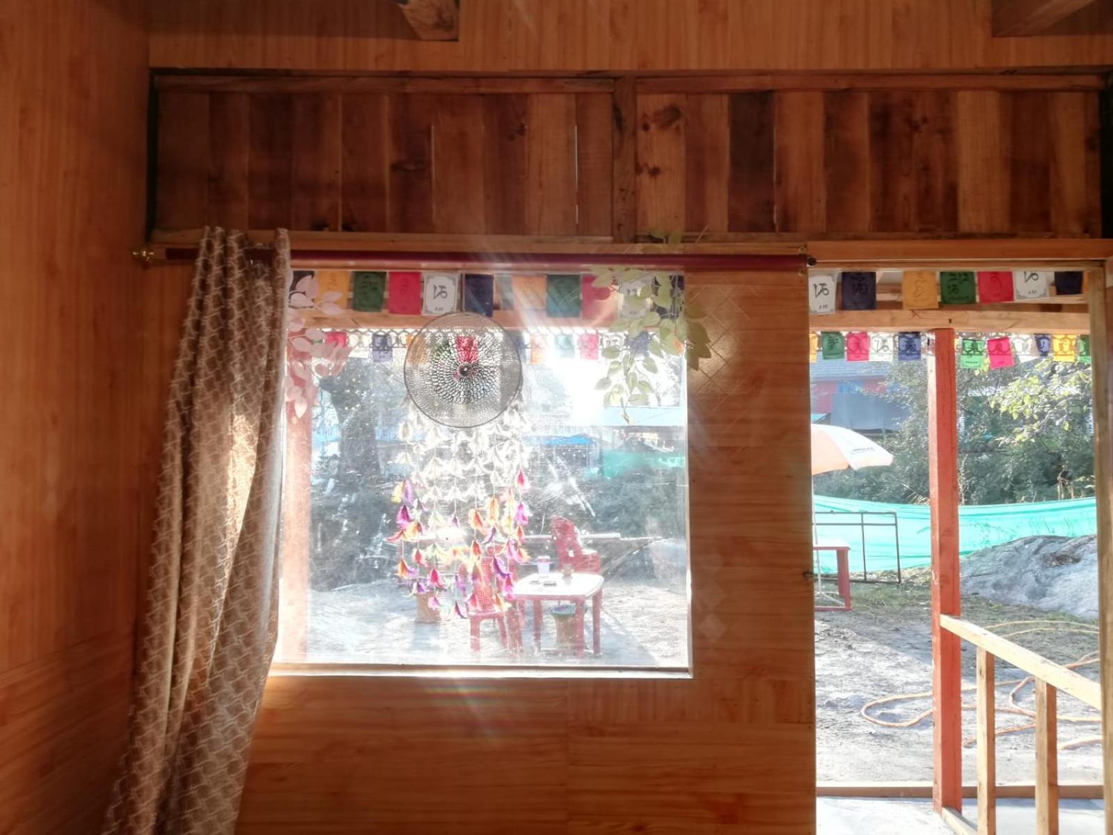Shanti People Huts & Camp 卡索尔 客房 照片