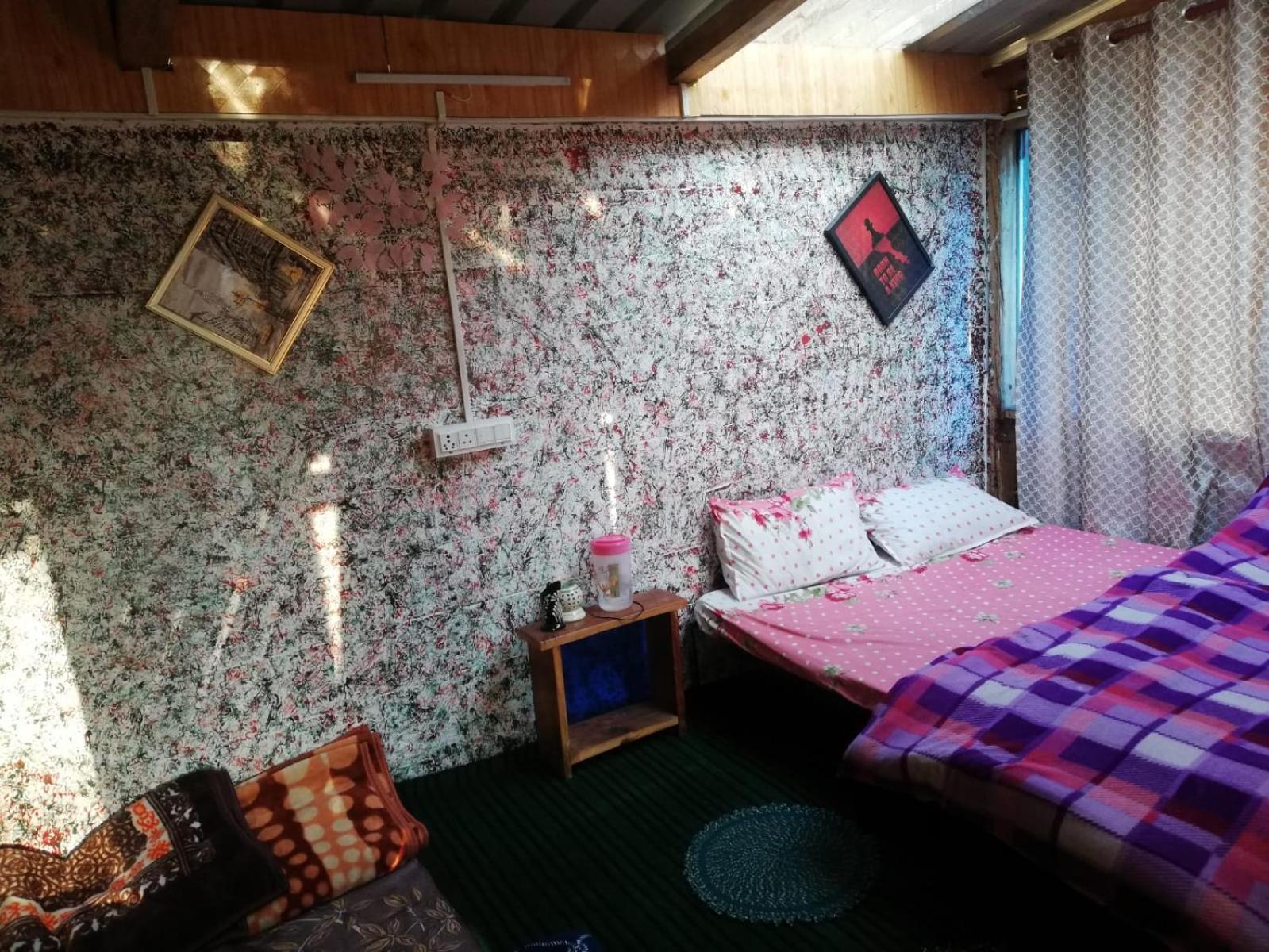 Shanti People Huts & Camp 卡索尔 客房 照片
