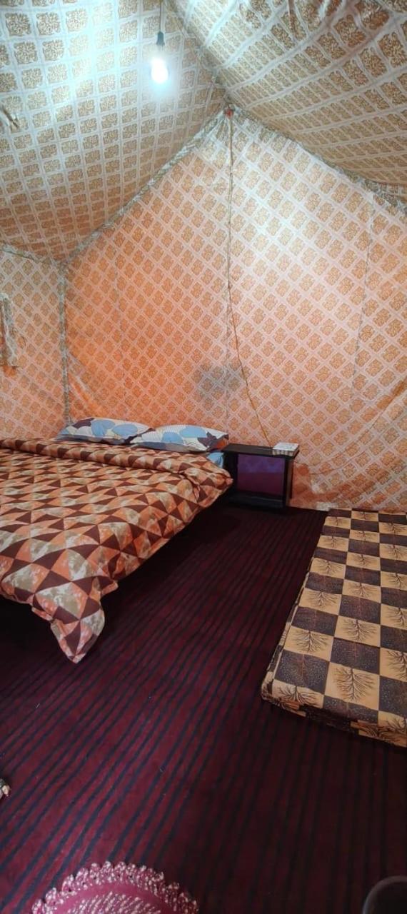 Shanti People Huts & Camp 卡索尔 外观 照片